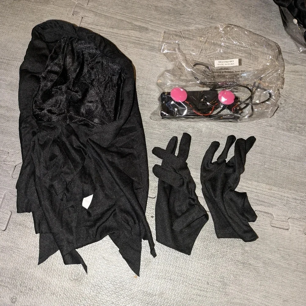 Kids Fade In Out Phantom Costume Size M (8-10) EUC
